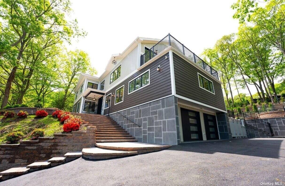 East Norwich, NY 11732,156 Sugar Toms LN