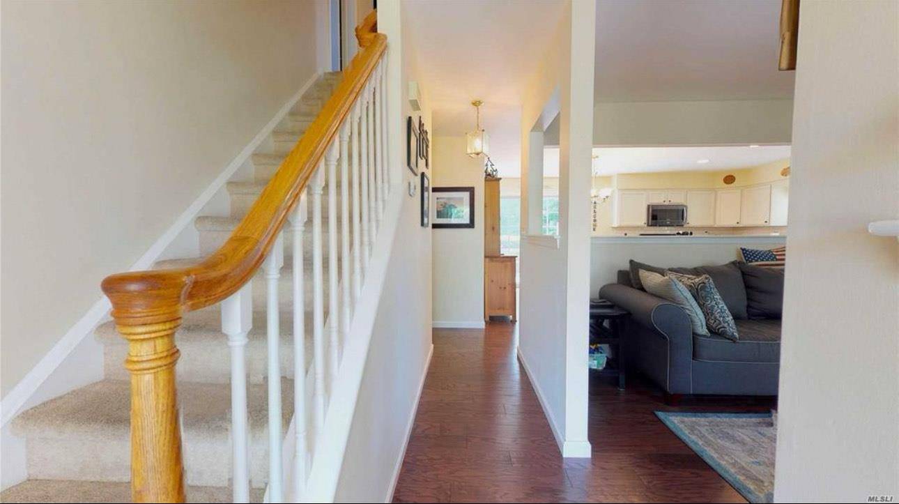 Baiting Hollow, NY 11933,92 Donna DR