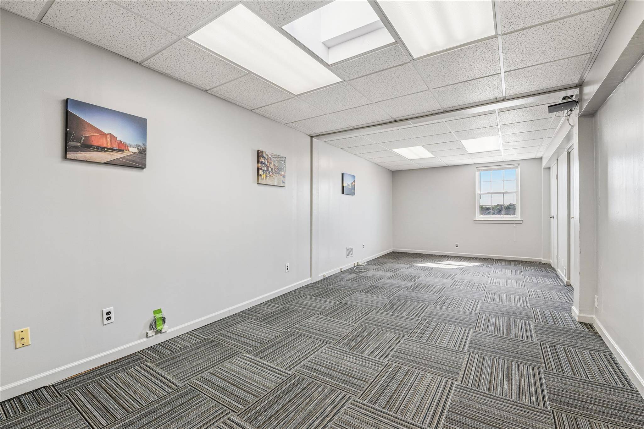 Williston Park, NY 11596,99 Hillside AVE #105D