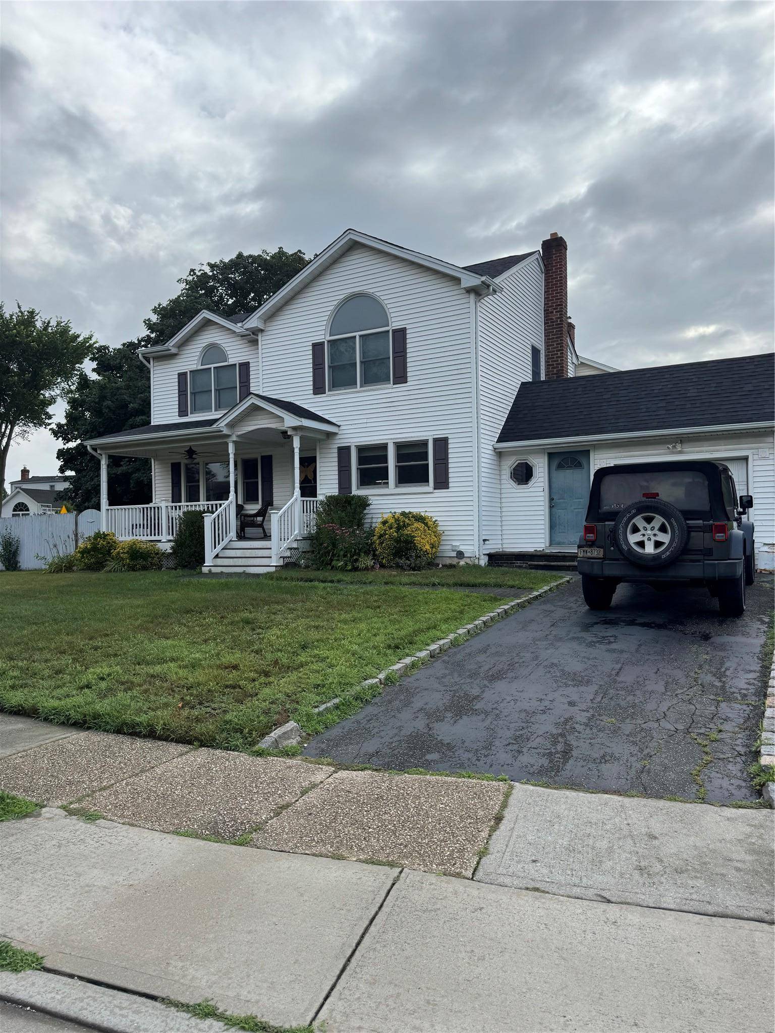 Wantagh, NY 11793,1591 Forest Lake BLVD