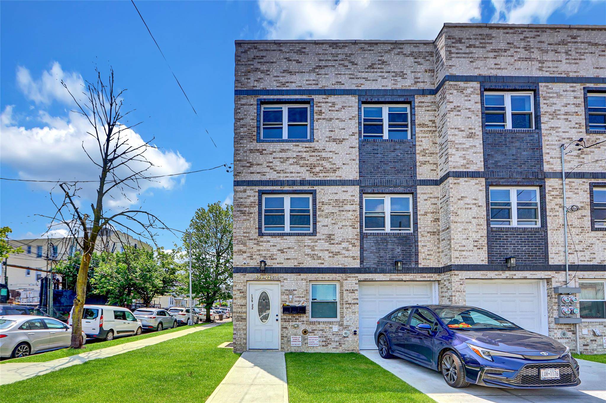 Jamaica, NY 11435,139-22 95 AVE