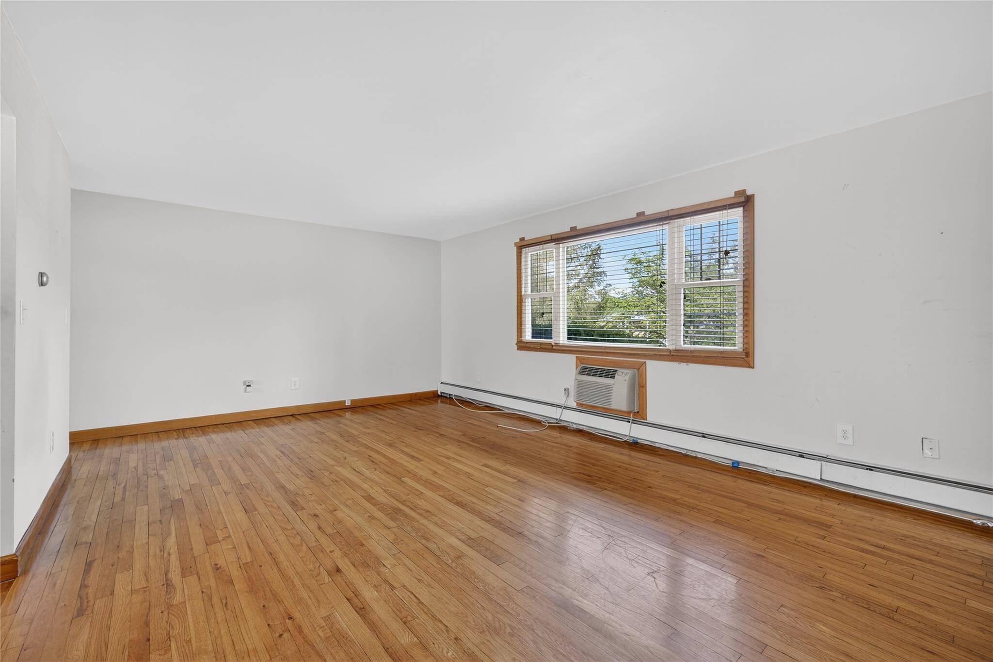 New Paltz, NY 12561,136 N Chestnut ST #11B