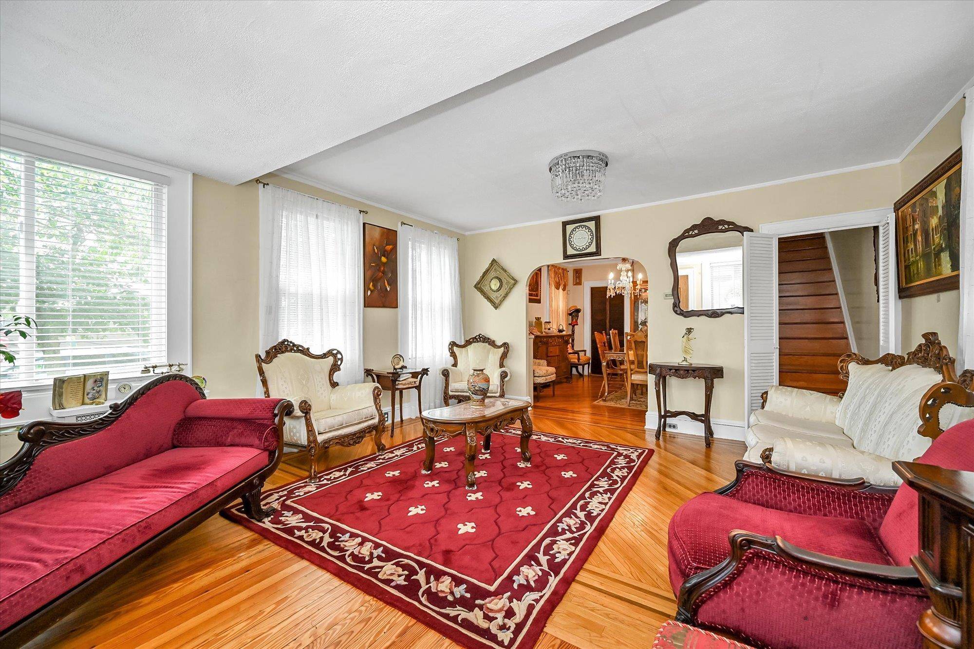 Queens Village, NY 11429,102-20 218th PL