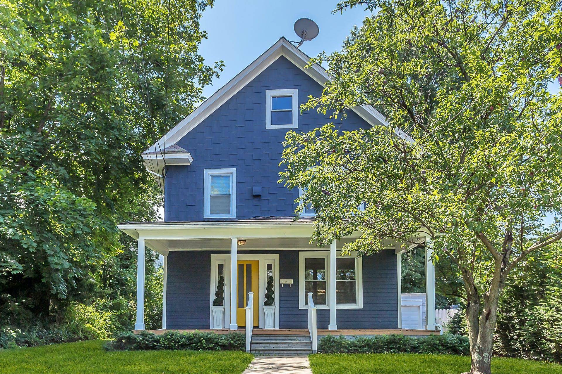 Glen Cove, NY 11542,10 Dosoris WAY