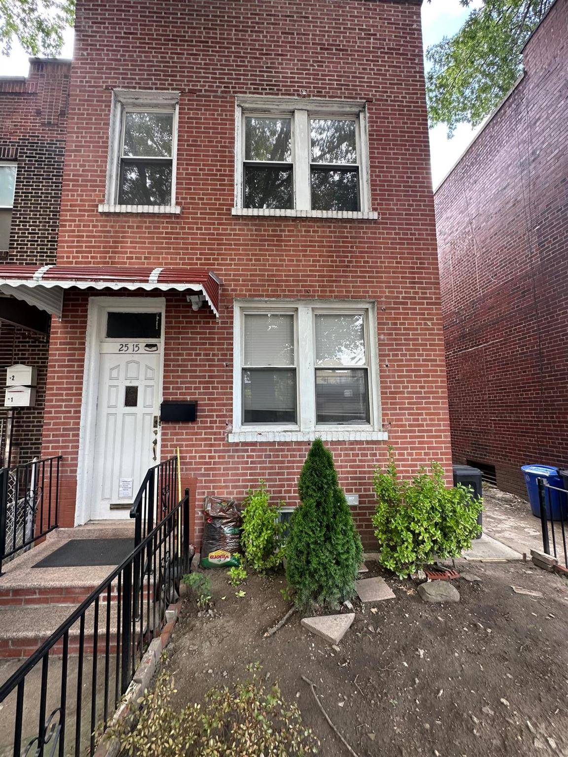 Astoria, NY 11106,25-15 34th AVE #1