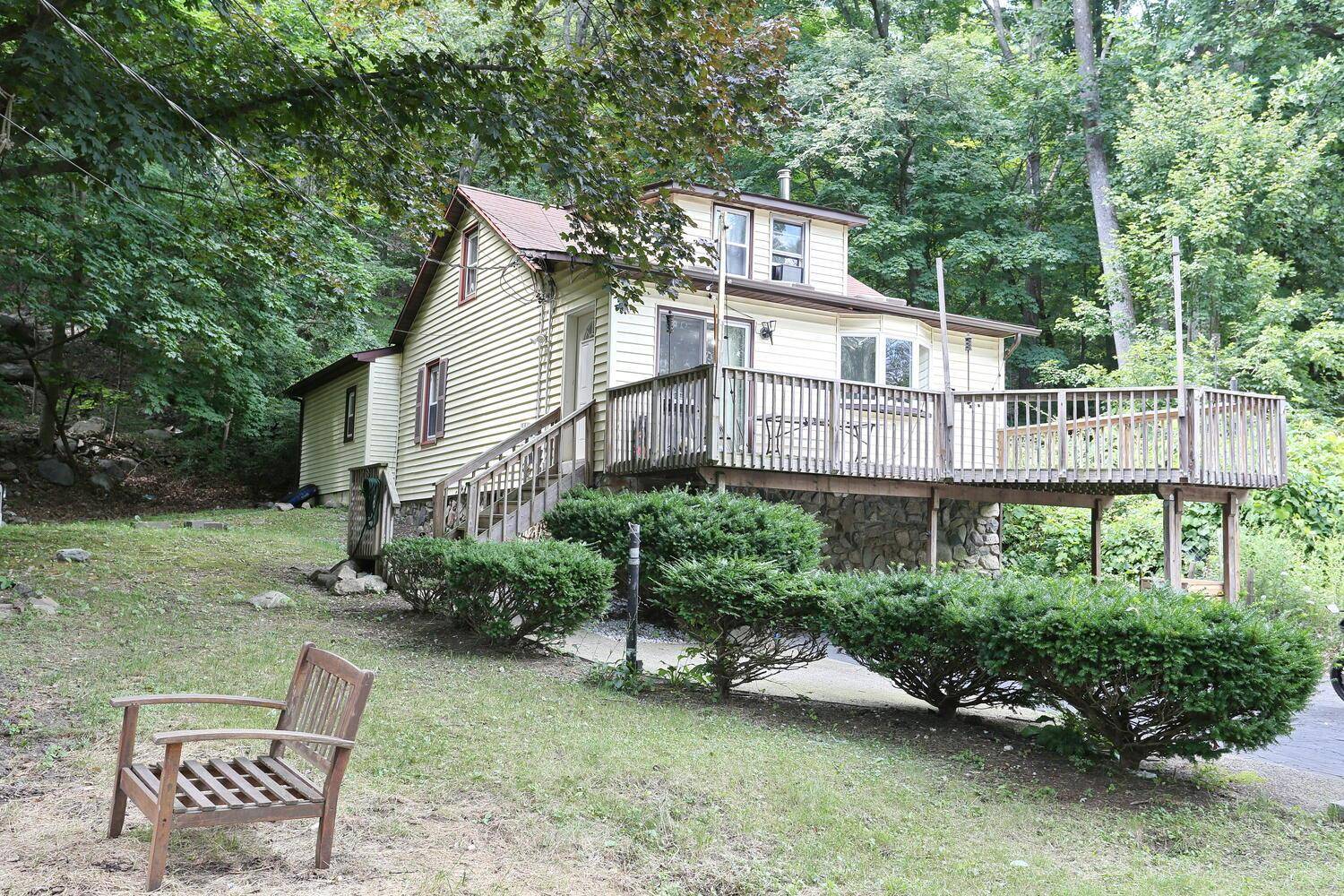 Haverstraw, NY 10980,329 Call Hollow RD