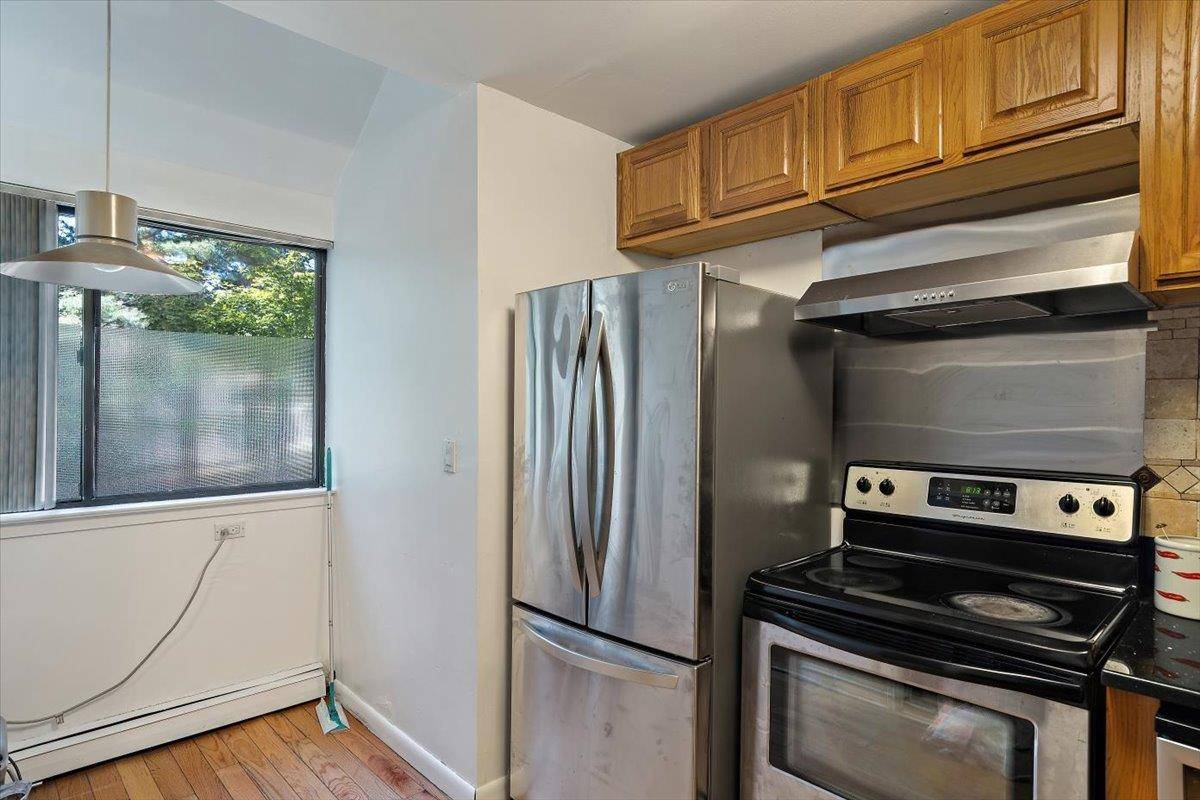 Dobbs Ferry, NY 10522,104 Round Hill RD
