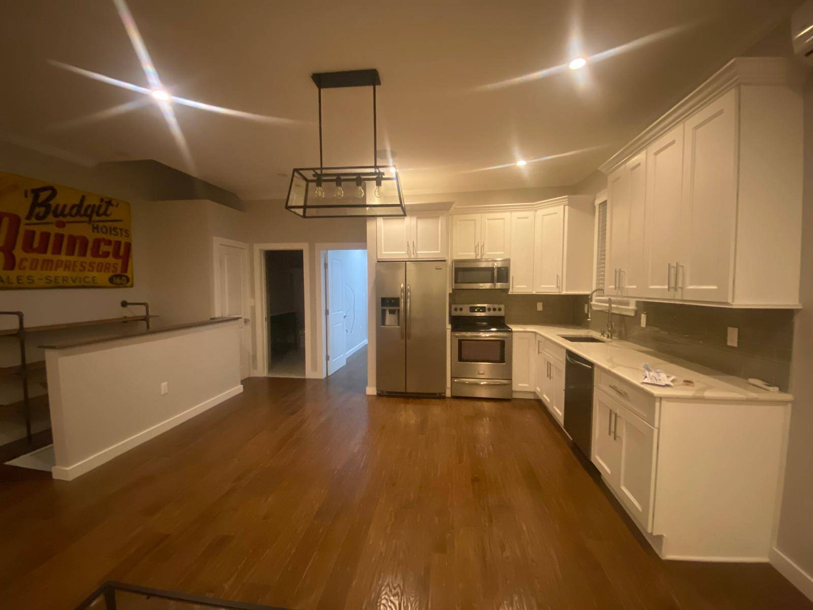 Astoria, NY 11103,3229 44th ST