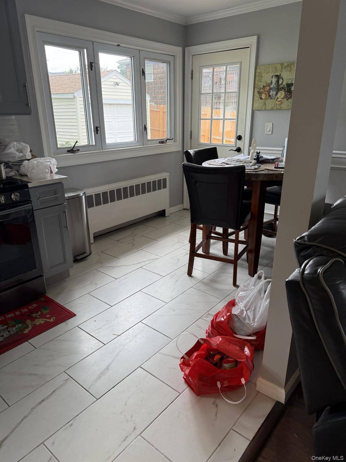 Kings Park, NY 11754,94 Indian Head RD