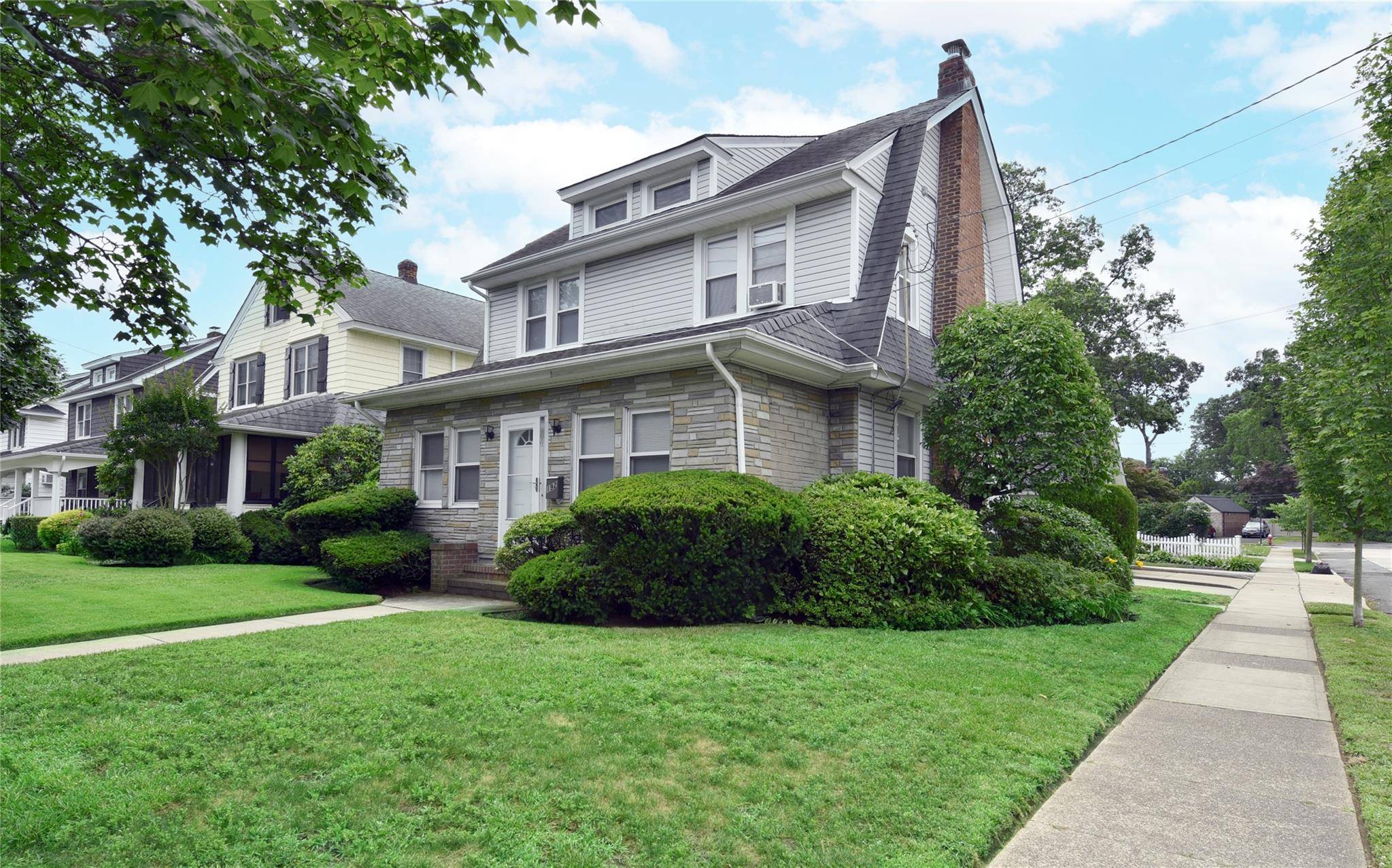 Lynbrook, NY 11563,192 Sherman ST