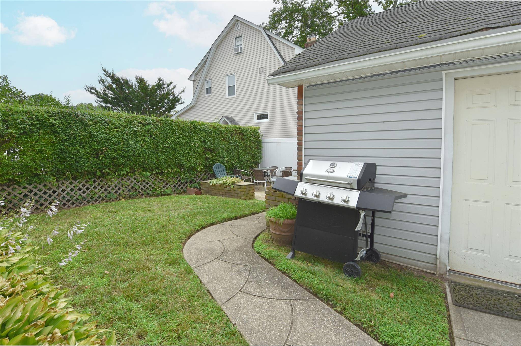 Lynbrook, NY 11563,192 Sherman ST