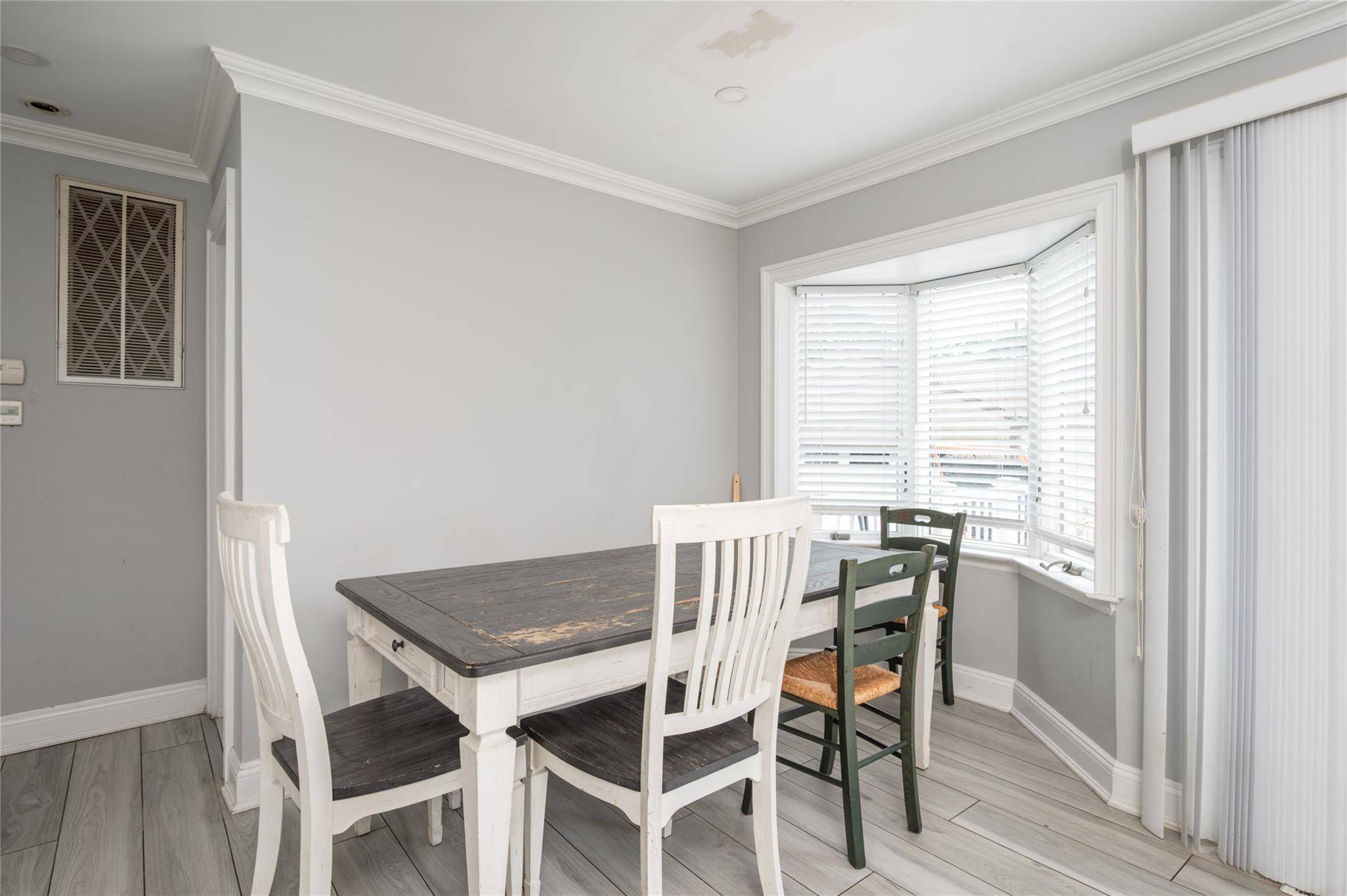 Melville, NY 11747,42 Bushwick ST
