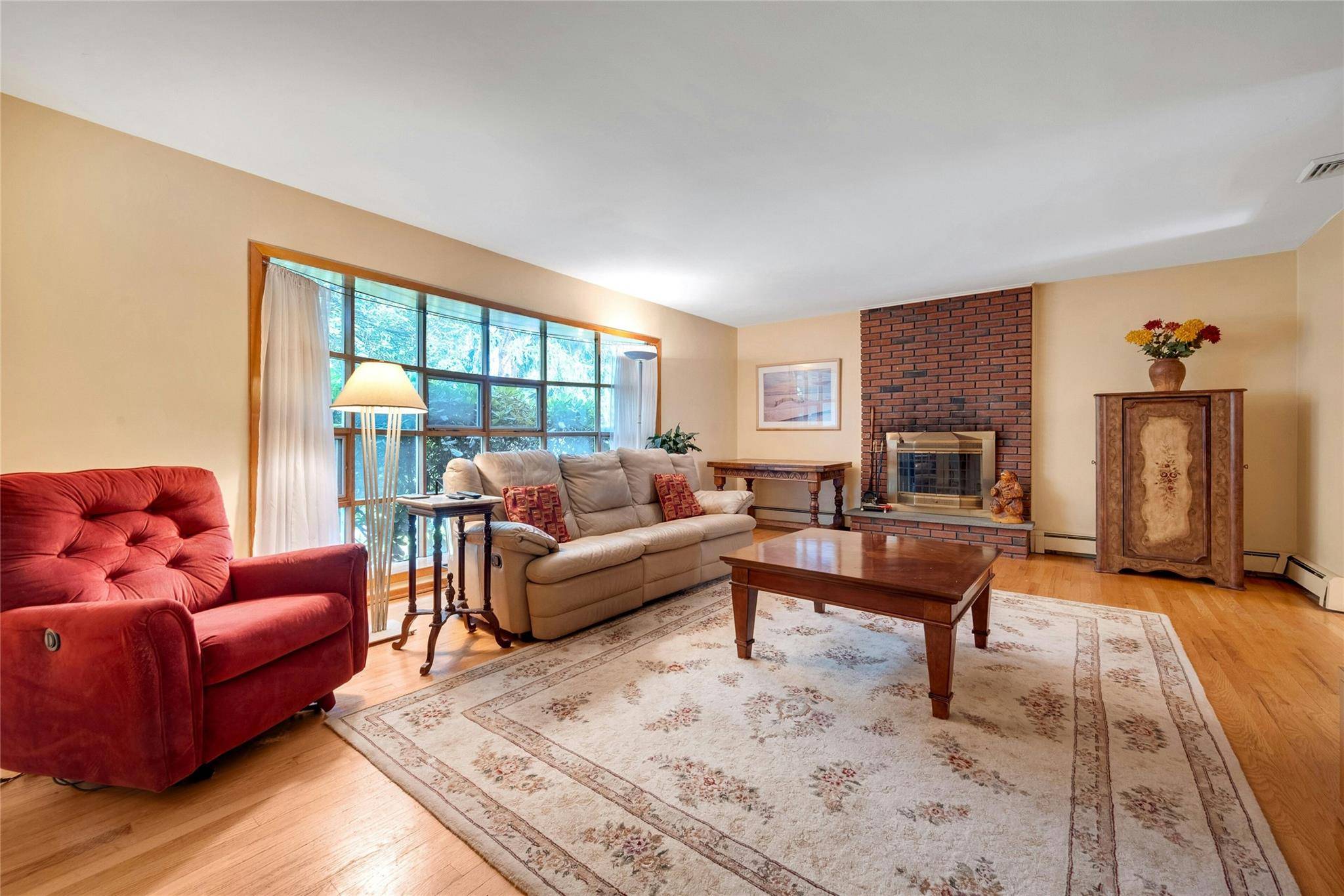 Hawthorne, NY 10532,263 Memorial DR