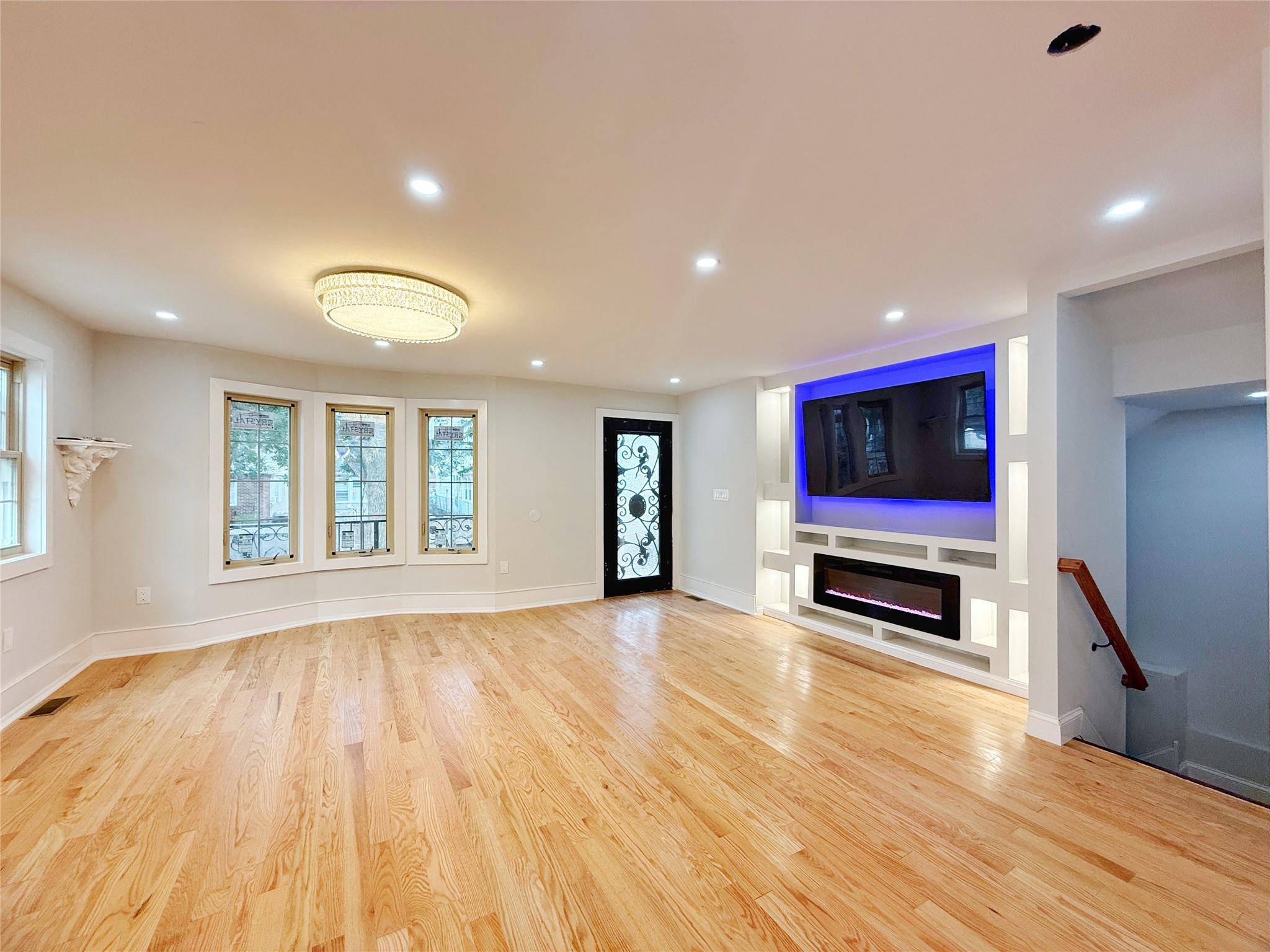 South Ozone Park, NY 11420,120-56 132nd ST
