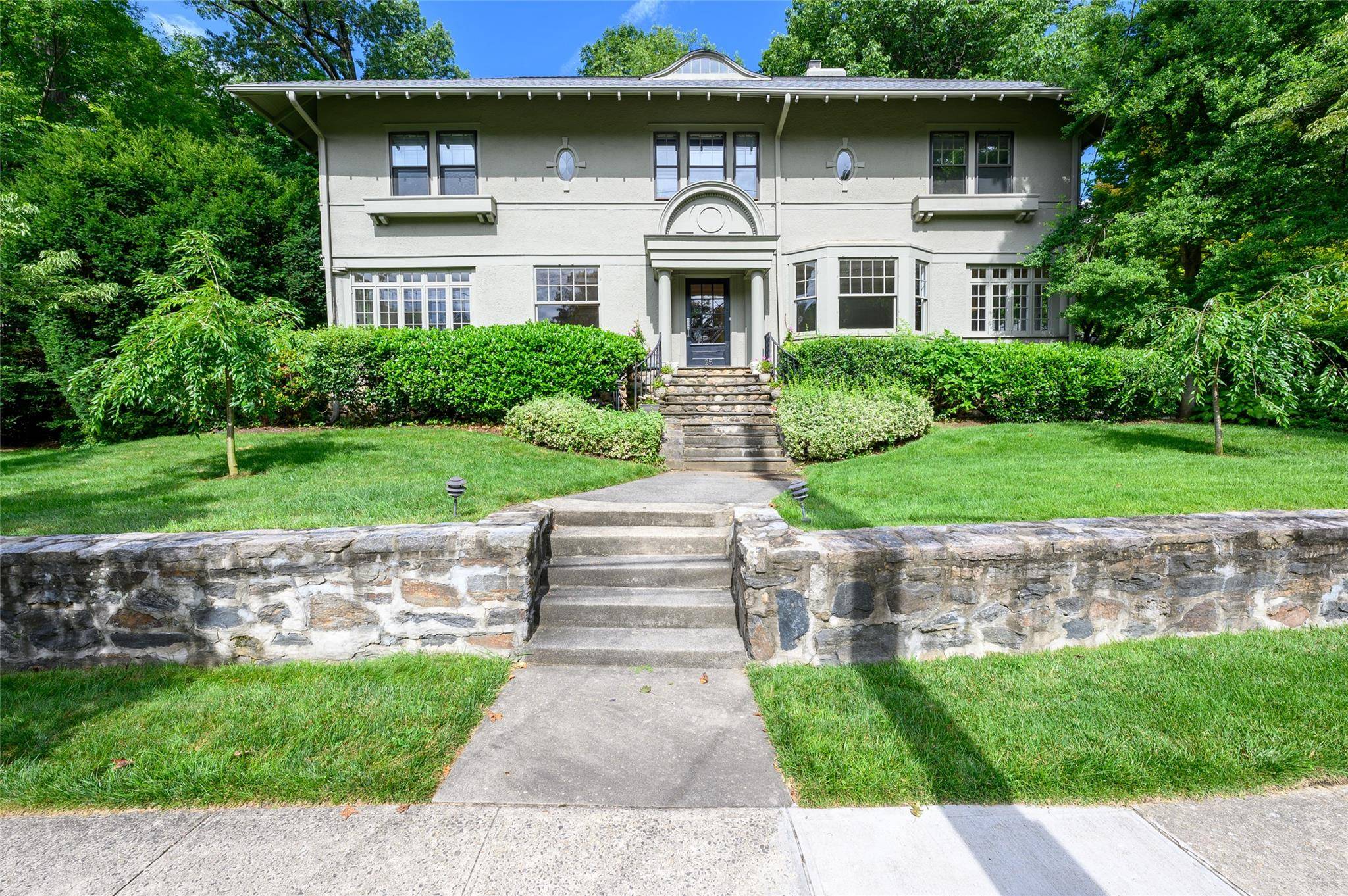 Pelham, NY 10803,25 Highbrook AVE