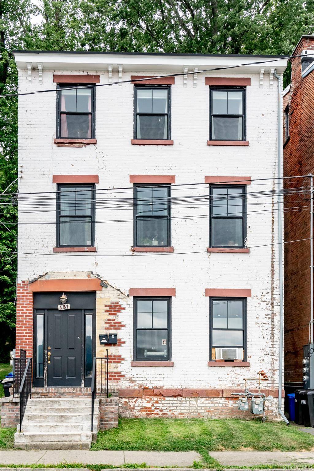 Newburgh, NY 12550,121 Montgomery ST