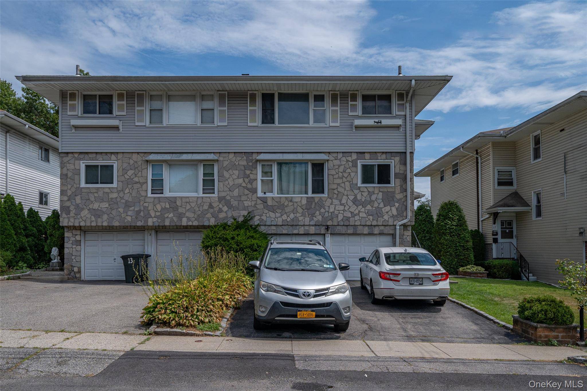 Yonkers, NY 10703,15 Valerie DR