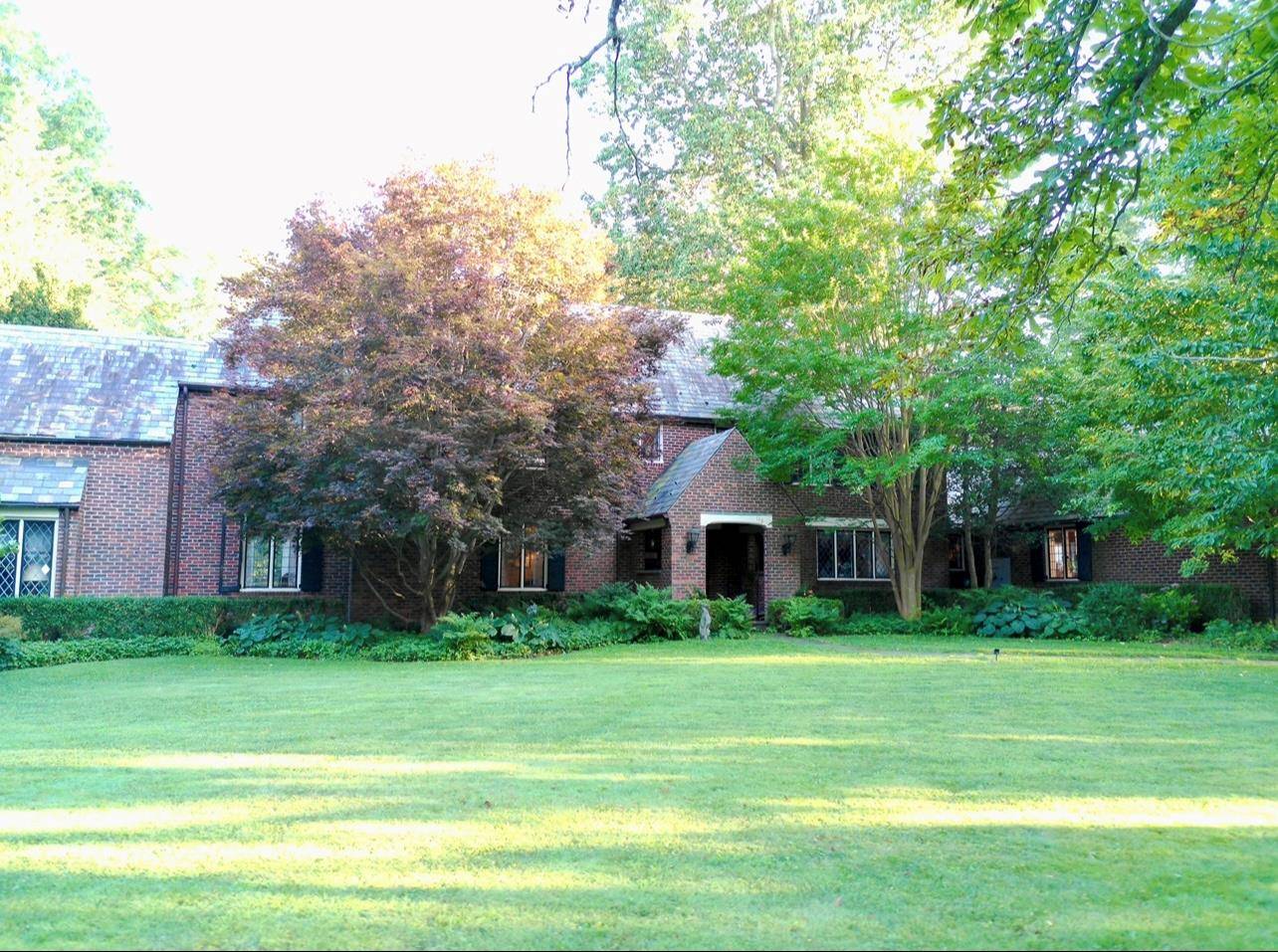 Glen Cove, NY 11542,118 Highland RD