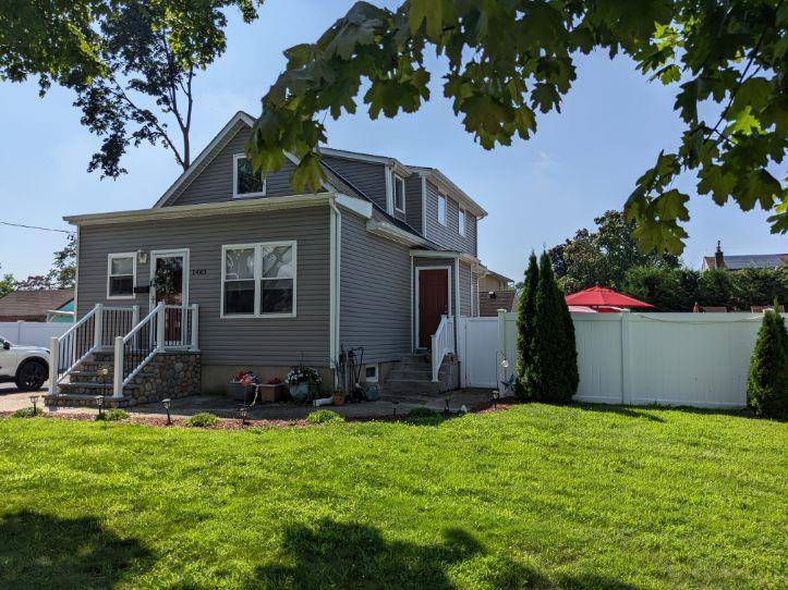 West Babylon, NY 11704,1483 12th ST