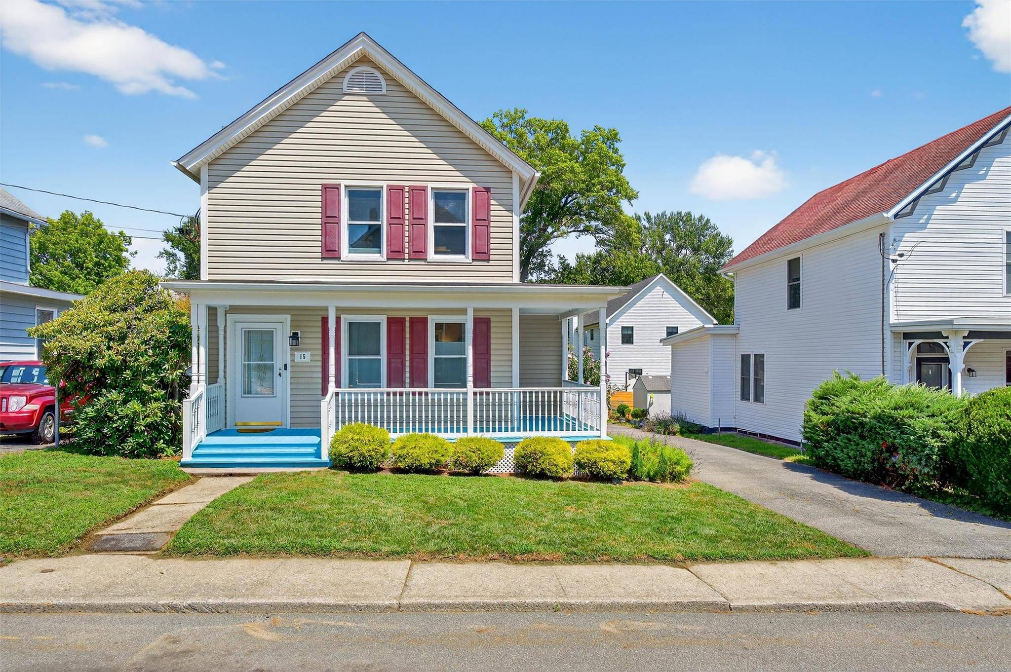 Beacon, NY 12508,15 Maple ST