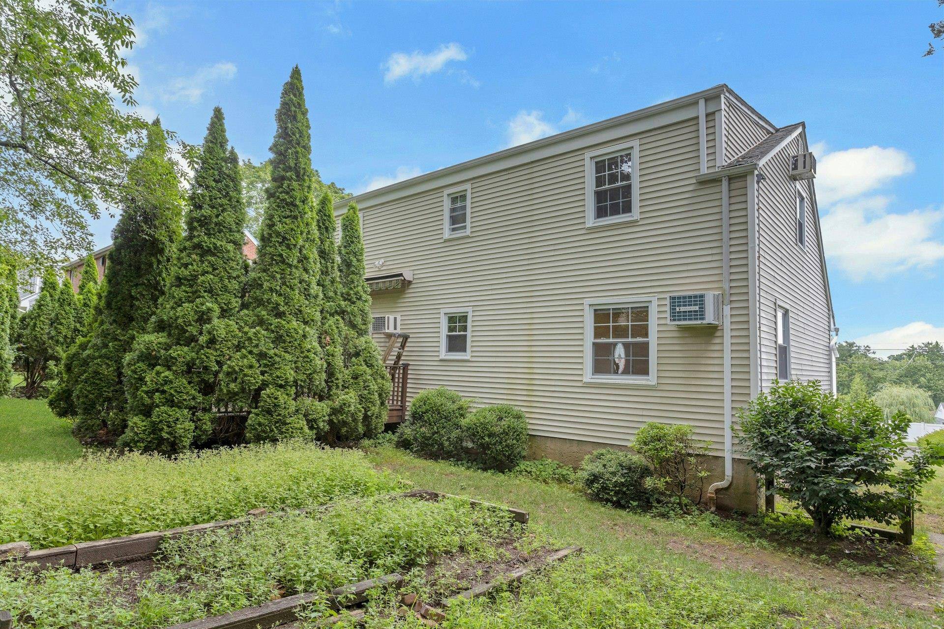 West Harrison, NY 10604,11 Kingston AVE