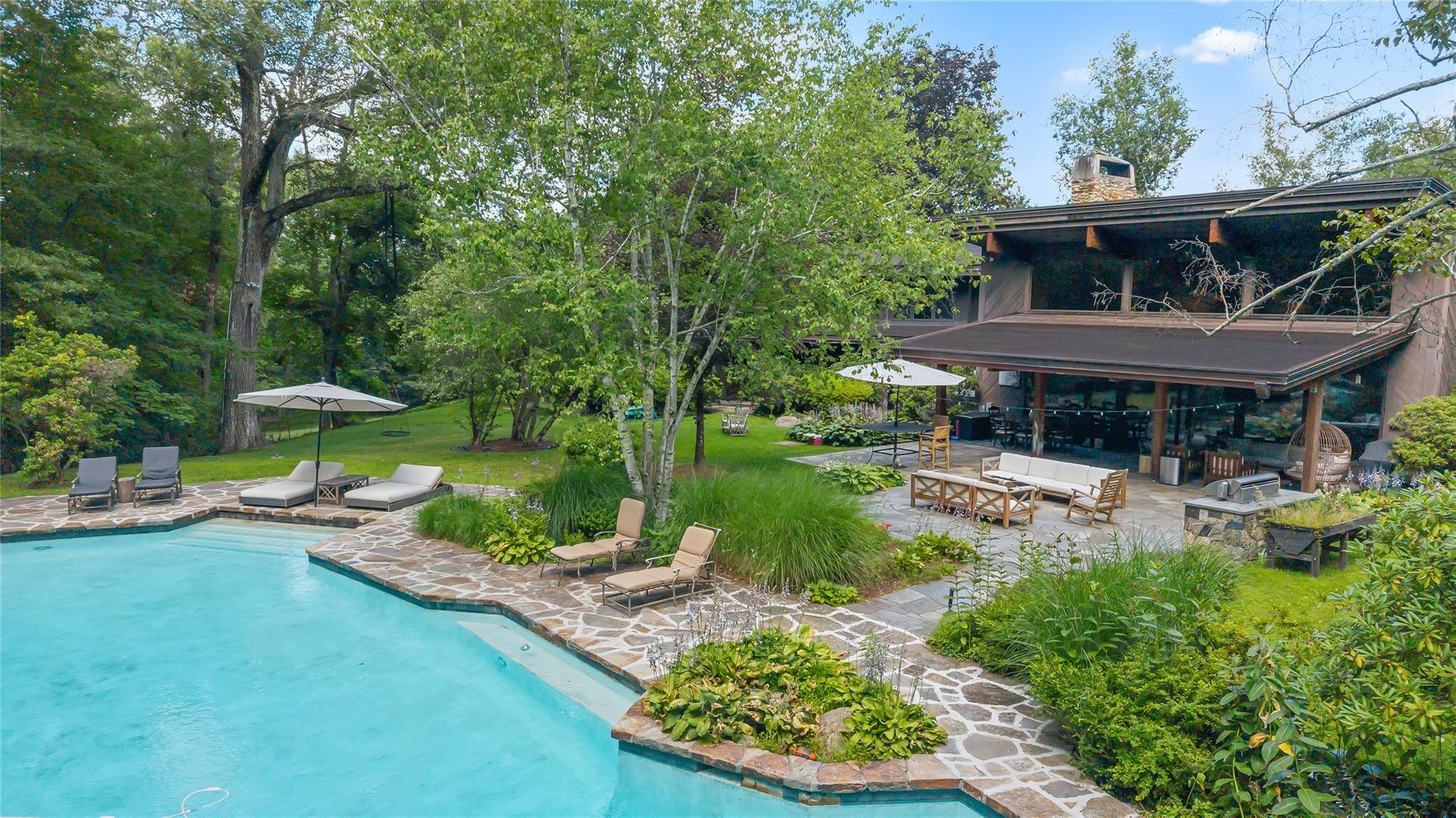 Armonk, NY 10504,37 Sarles ST