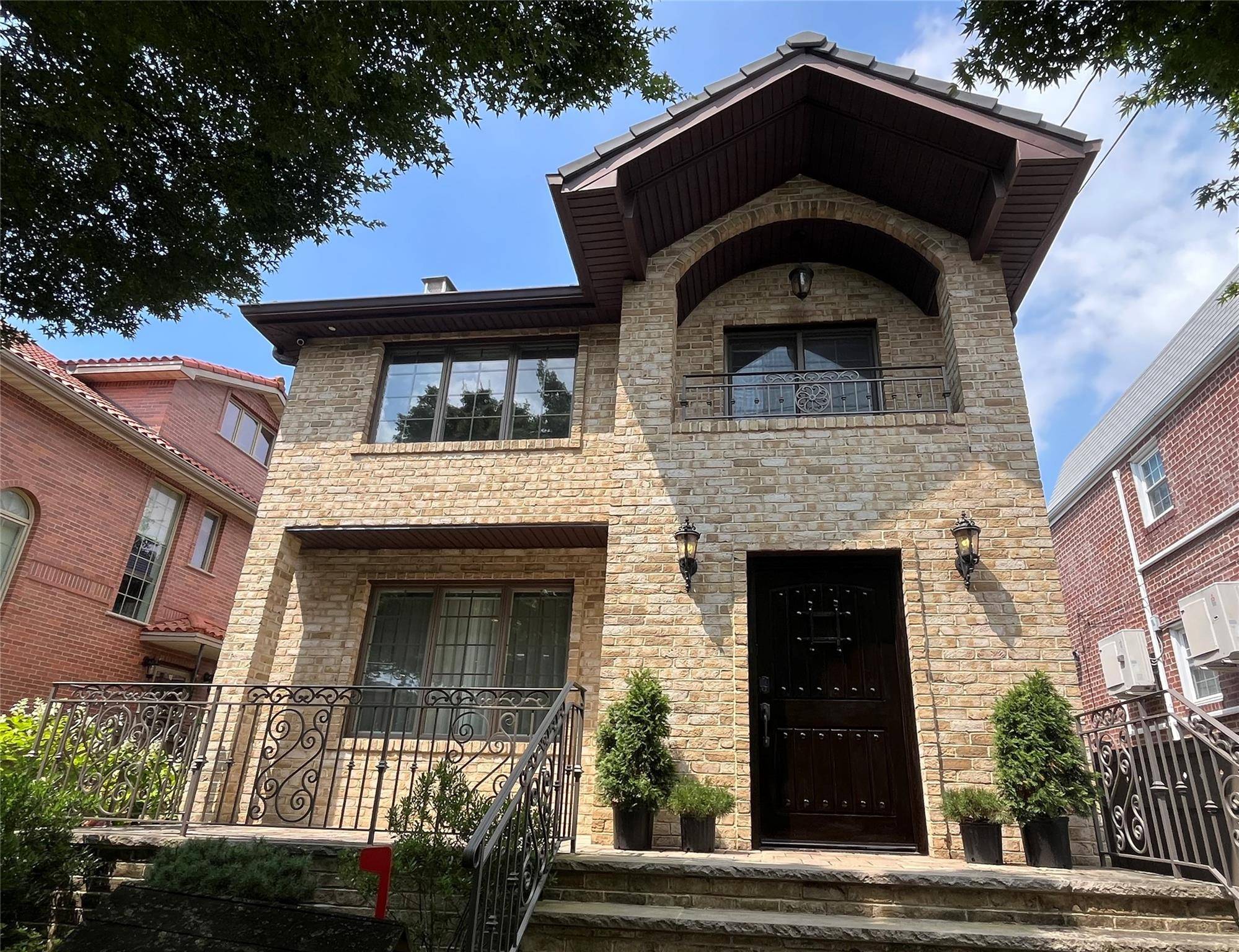 Bayside, NY 11361,3912 215th PL