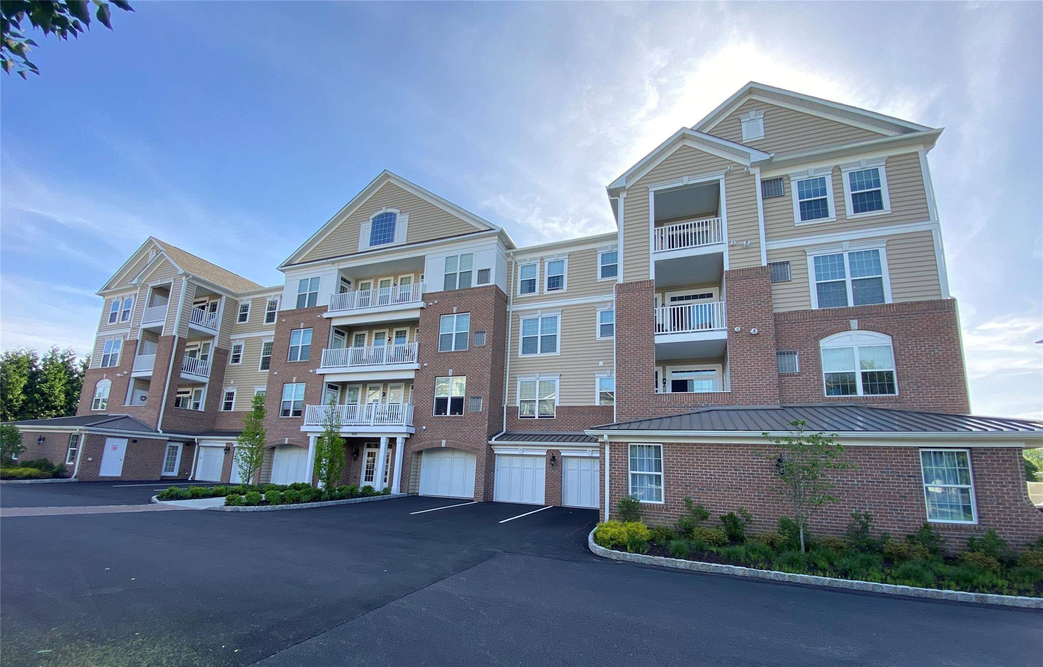 Fishkill, NY 12524,326 Regency DR
