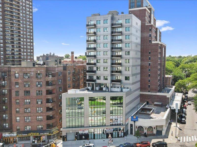 Kew Gardens, NY 11416,124-28 Queens Blvd Queens Blvd #PH-D