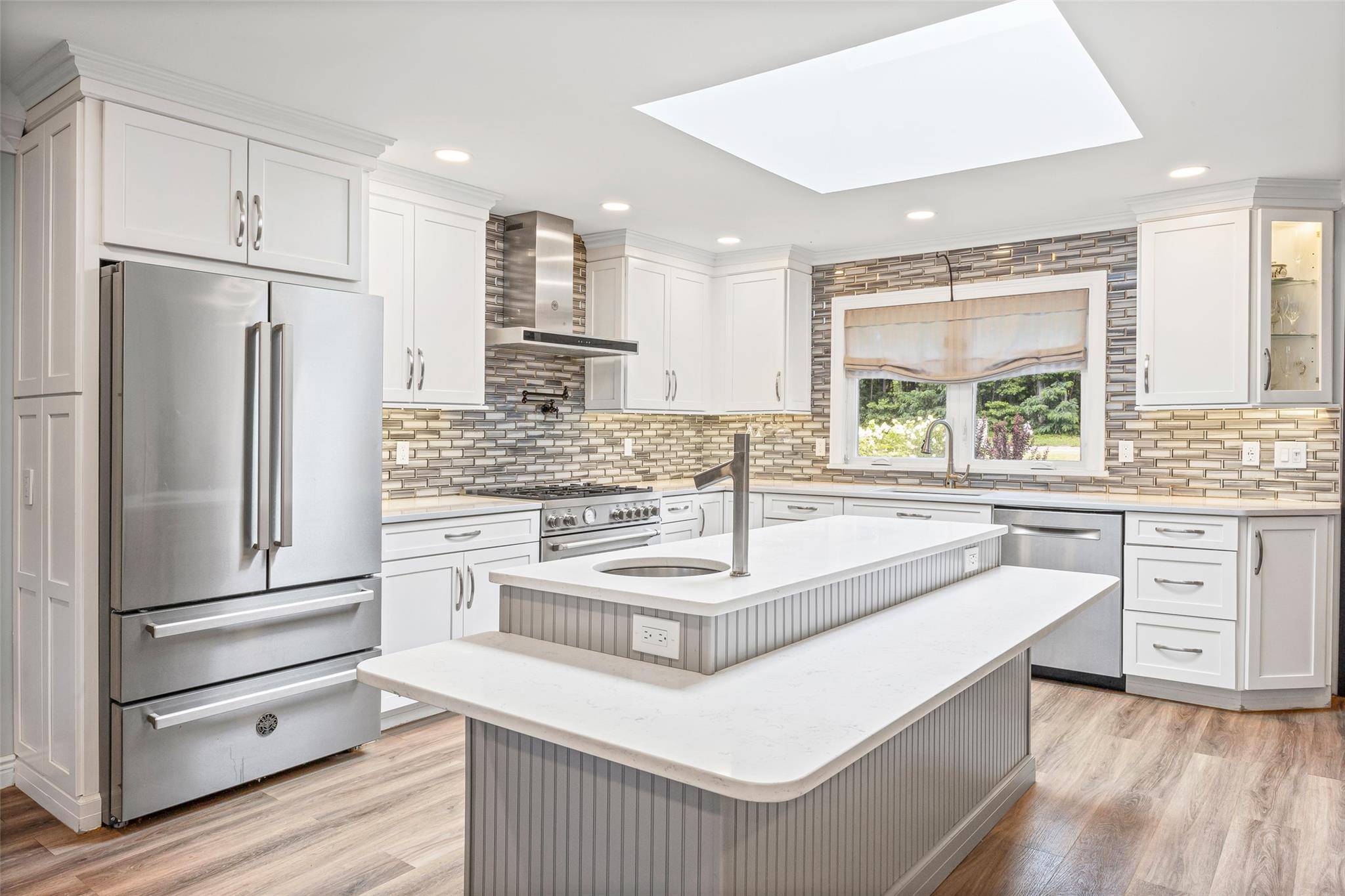 Hauppauge, NY 11749,1484 Motor Pkwy