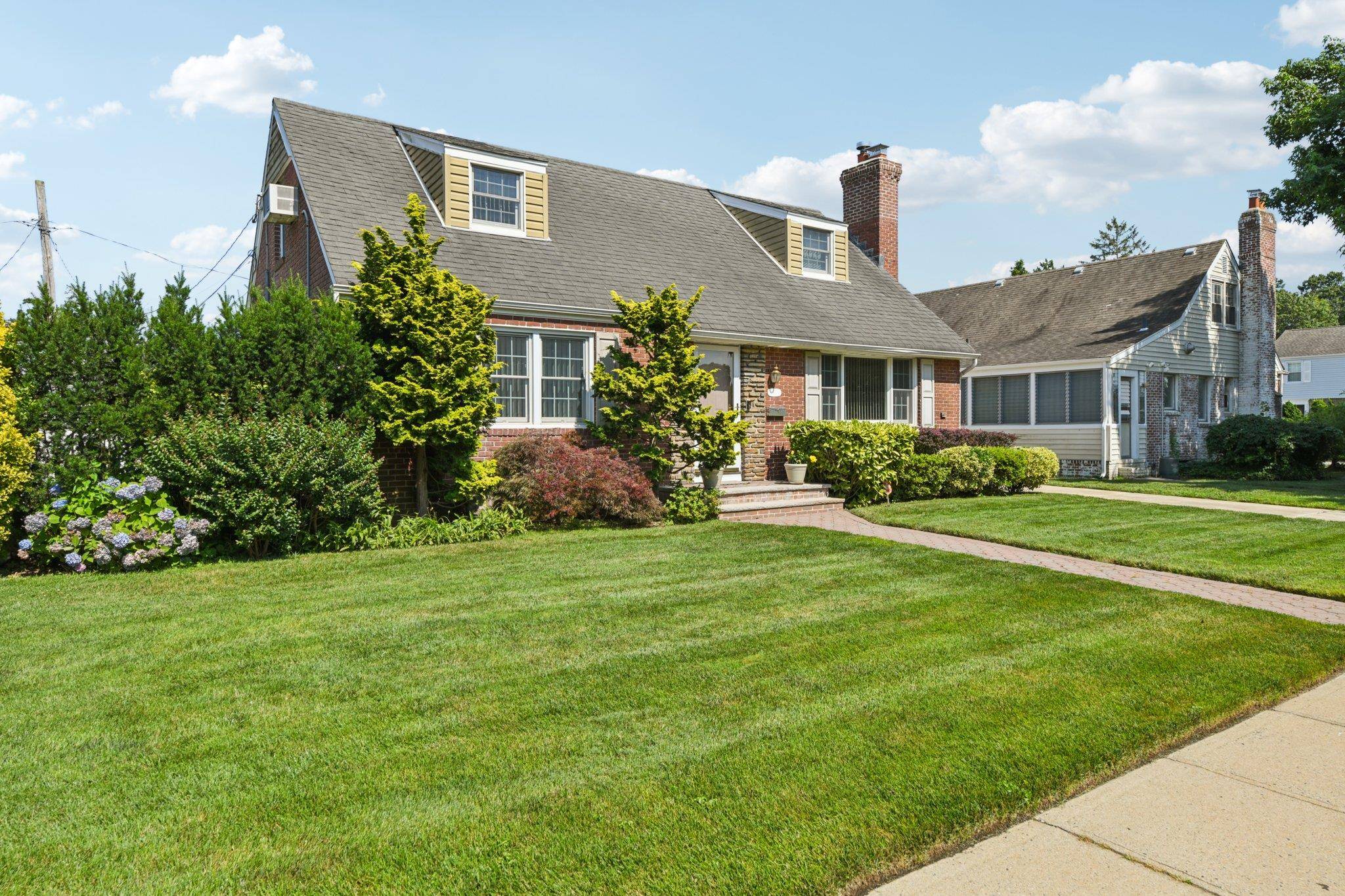 Baldwin, NY 11510,51 Wales AVE