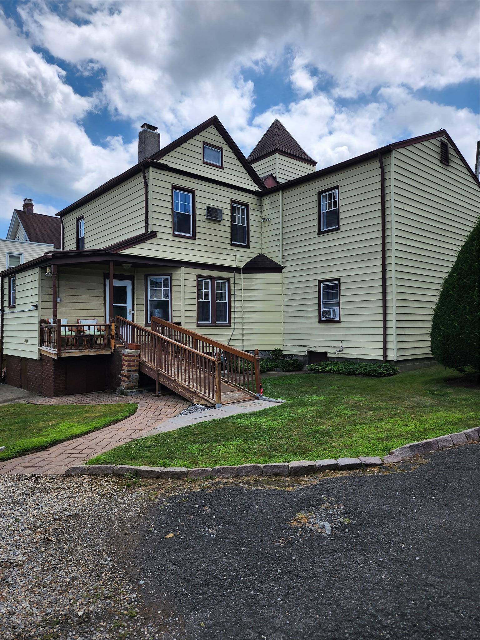 Port Chester, NY 10573,33 Alto AVE