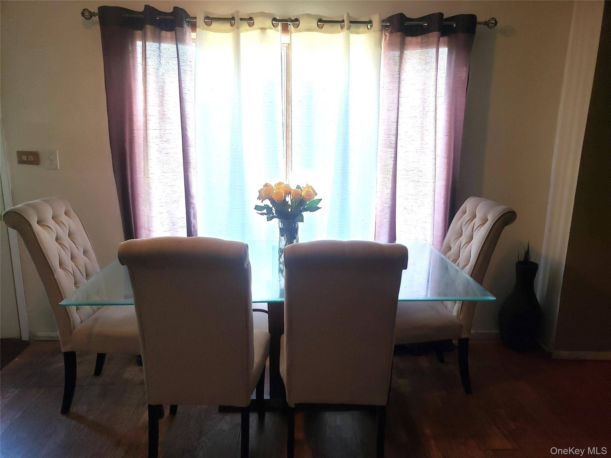 Central Islip, NY 11722,28 Pine ST