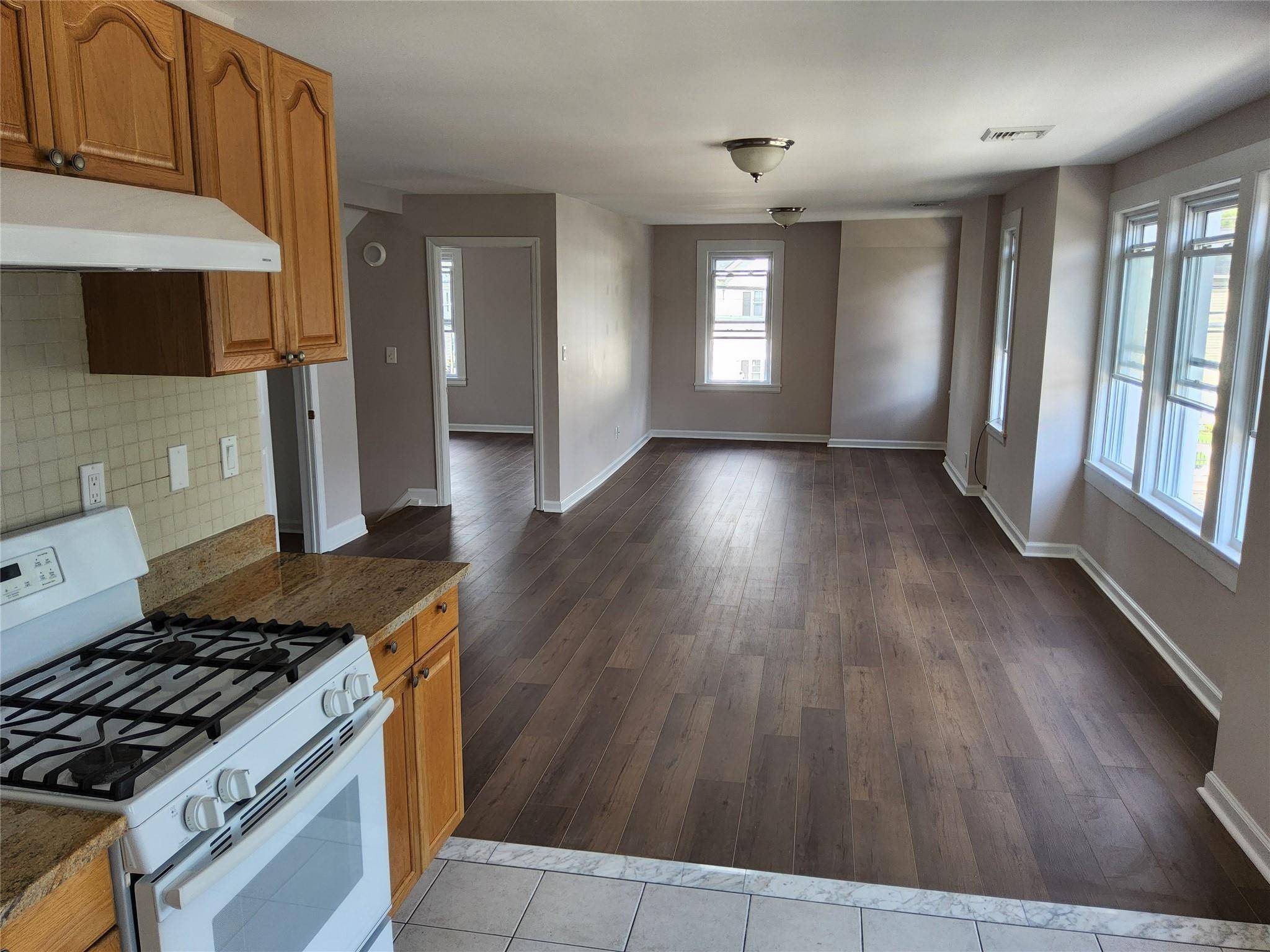 Lynbrook, NY 11563,90 Hempstead AVE #Second Floor