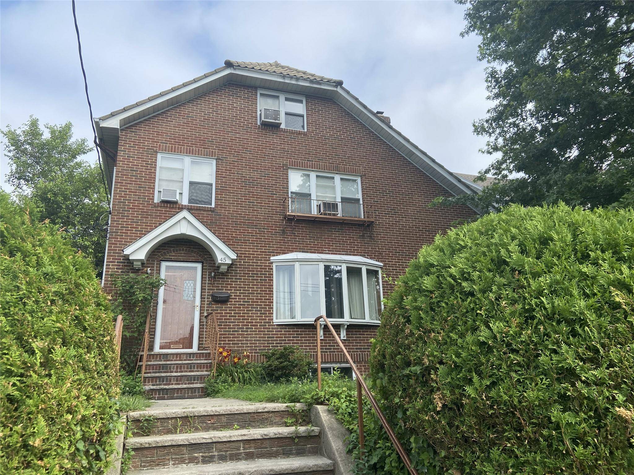 New Rochelle, NY 10805,45 Davis AVE