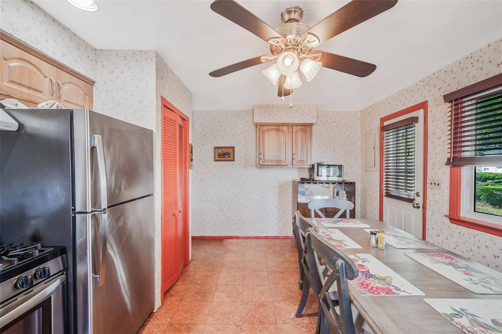 North Bellmore, NY 11710,2475 Marshall AVE
