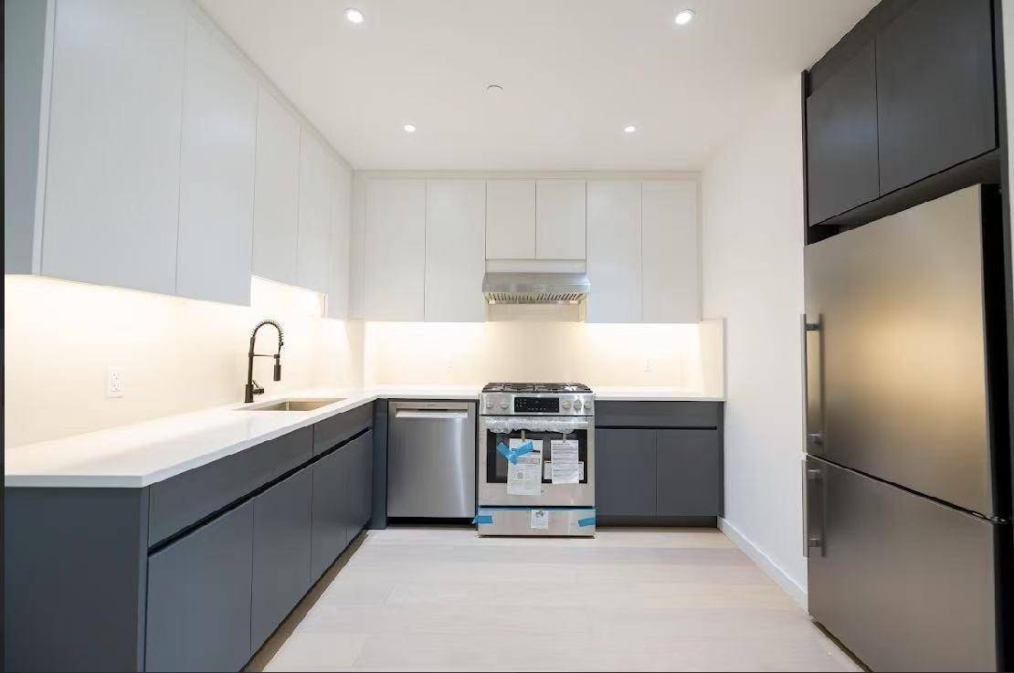 Forest Hills, NY 11375,108-17 72nd  Avenue #5A