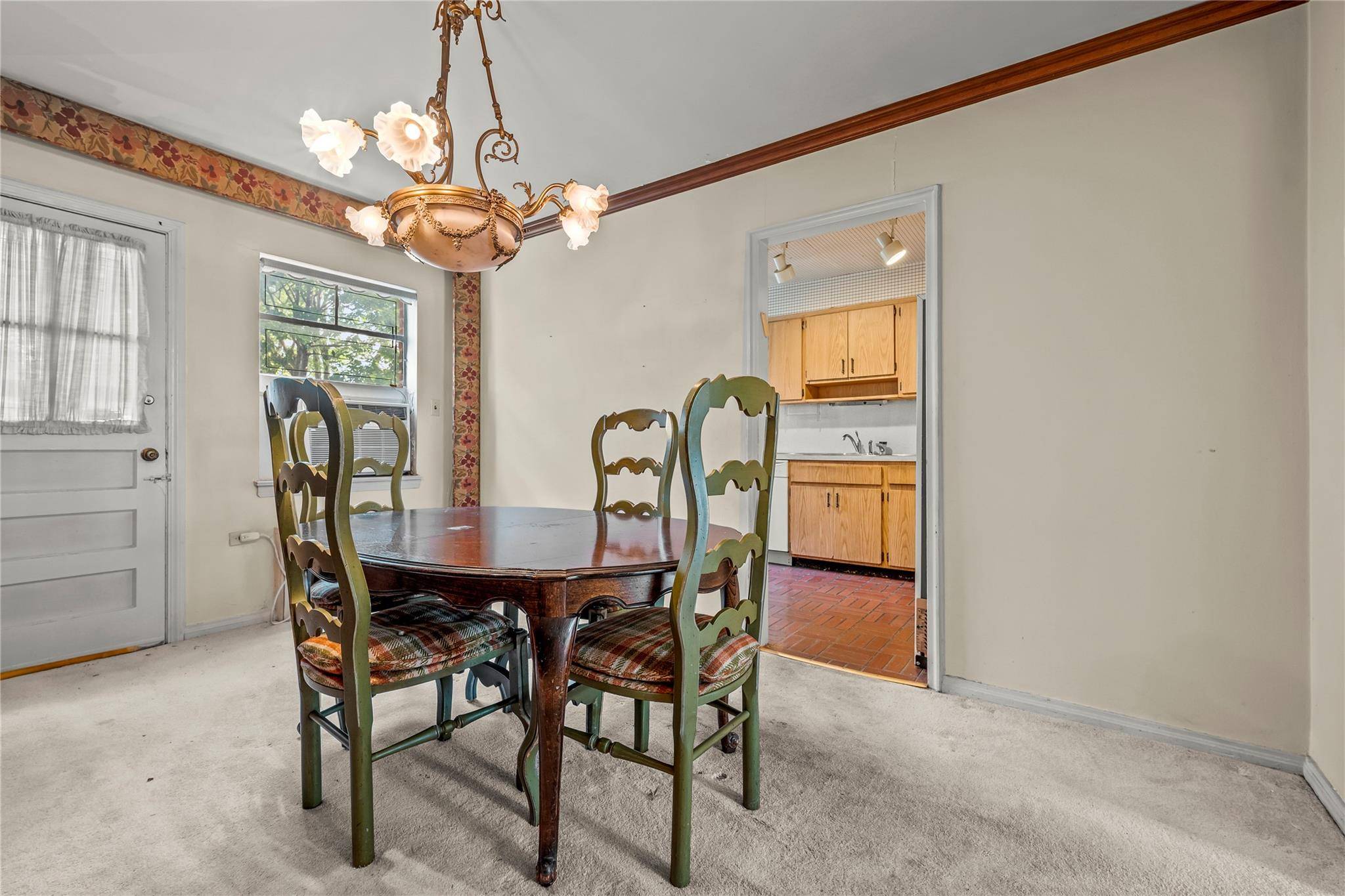 Fresh Meadows, NY 11365,16219 72nd AVE
