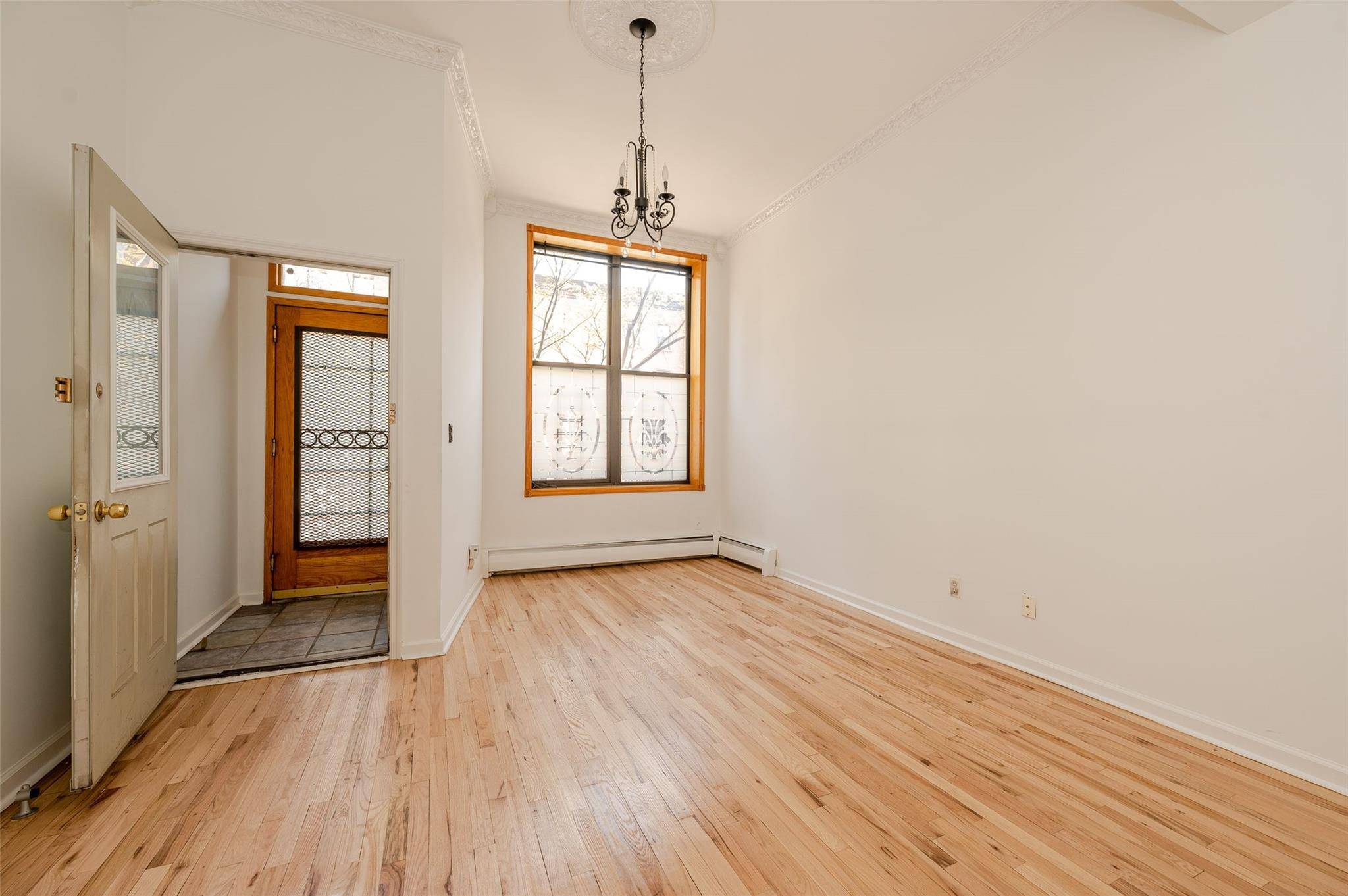 New York (manhattan), NY 10027,130 West 132nd Street W 132nd ST