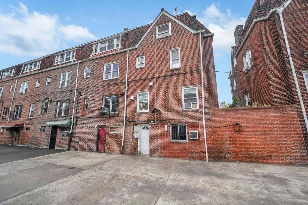 Jackson Heights, NY 11372,37-37 78th ST