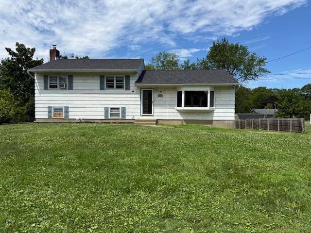Newburgh, NY 12550,21 Carriage DR