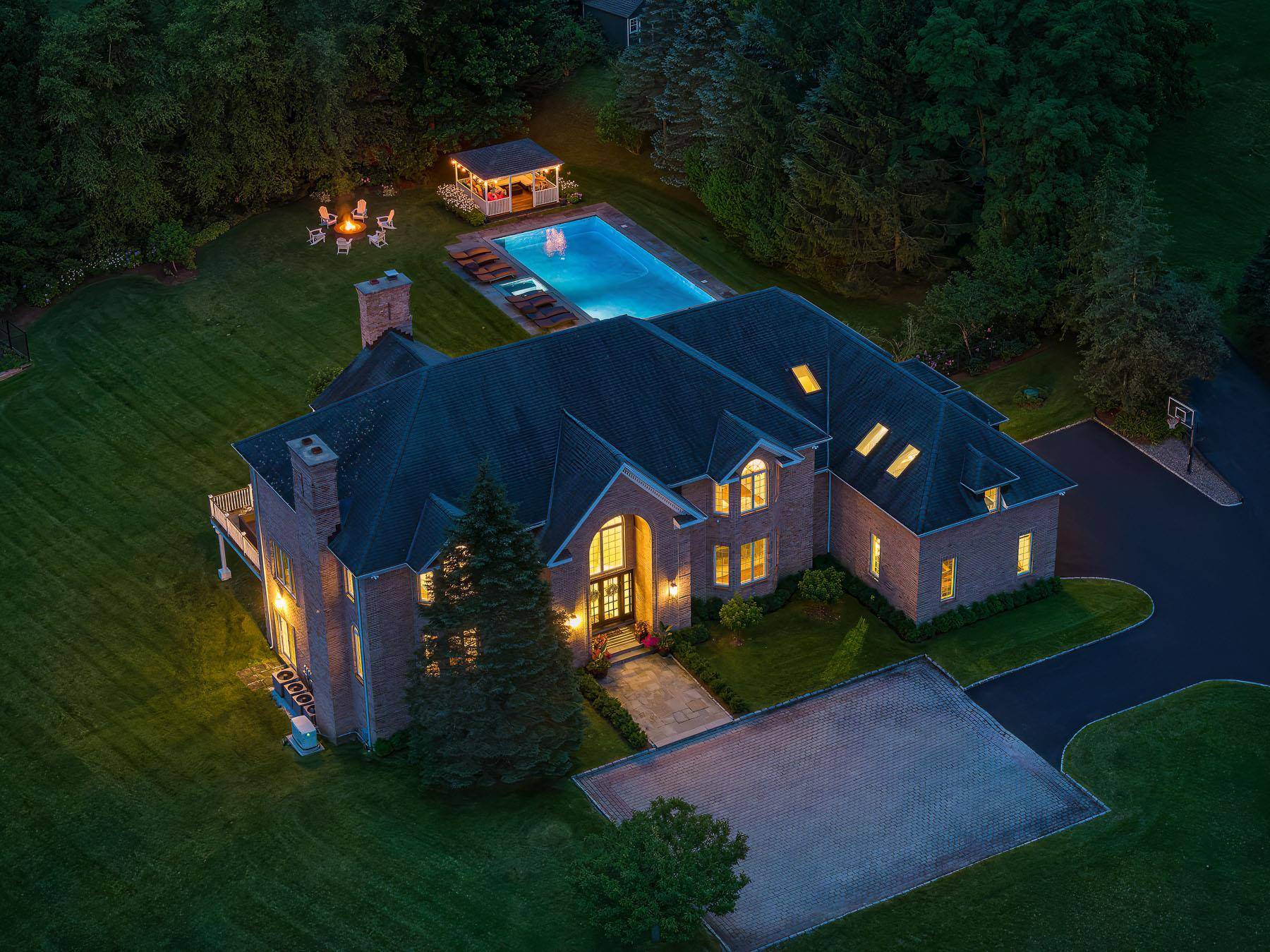 Armonk, NY 10504,839 Mount Kisco RD