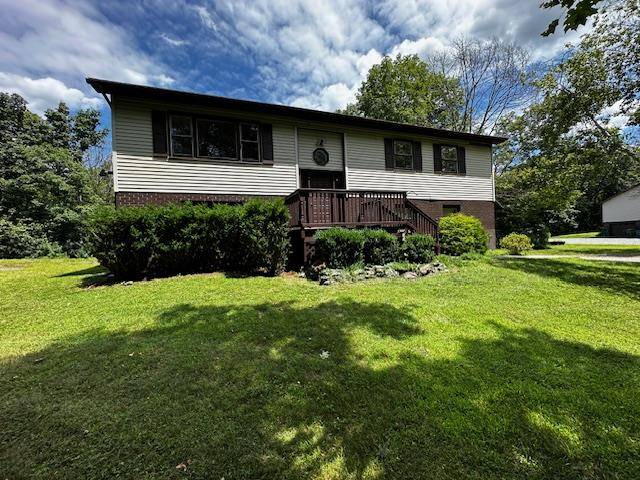 Pleasant Valley, NY 12569,113 Rossway RD