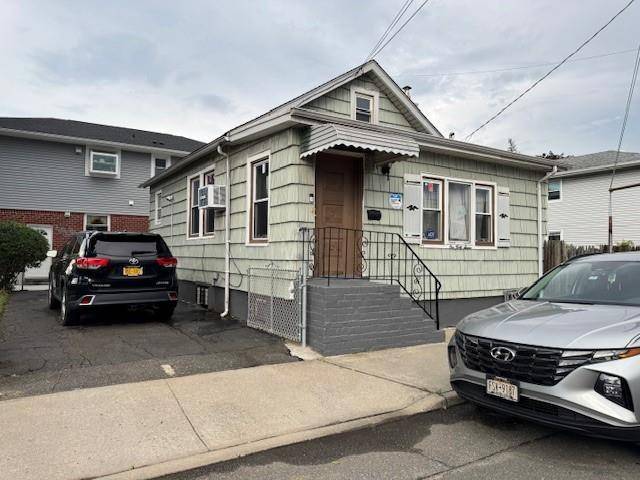 Elmont, NY 11003,147 Evans AVE
