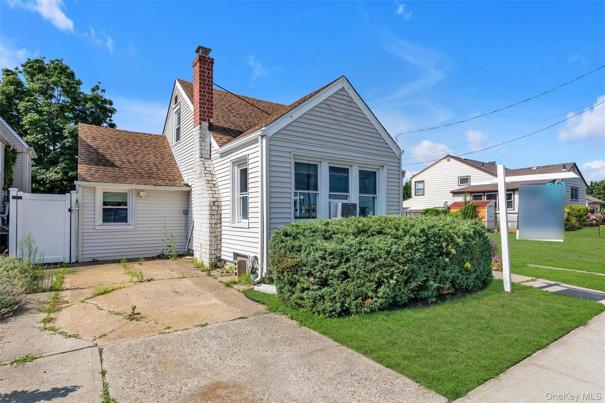 Island Park, NY 11558,9 Hamilton AVE