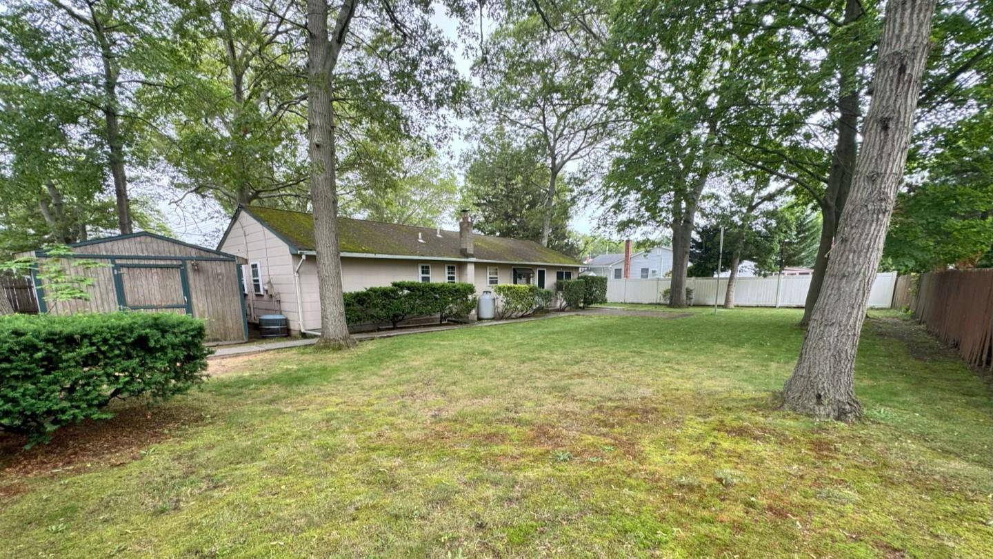 Holbrook, NY 11741,381 Grace ST