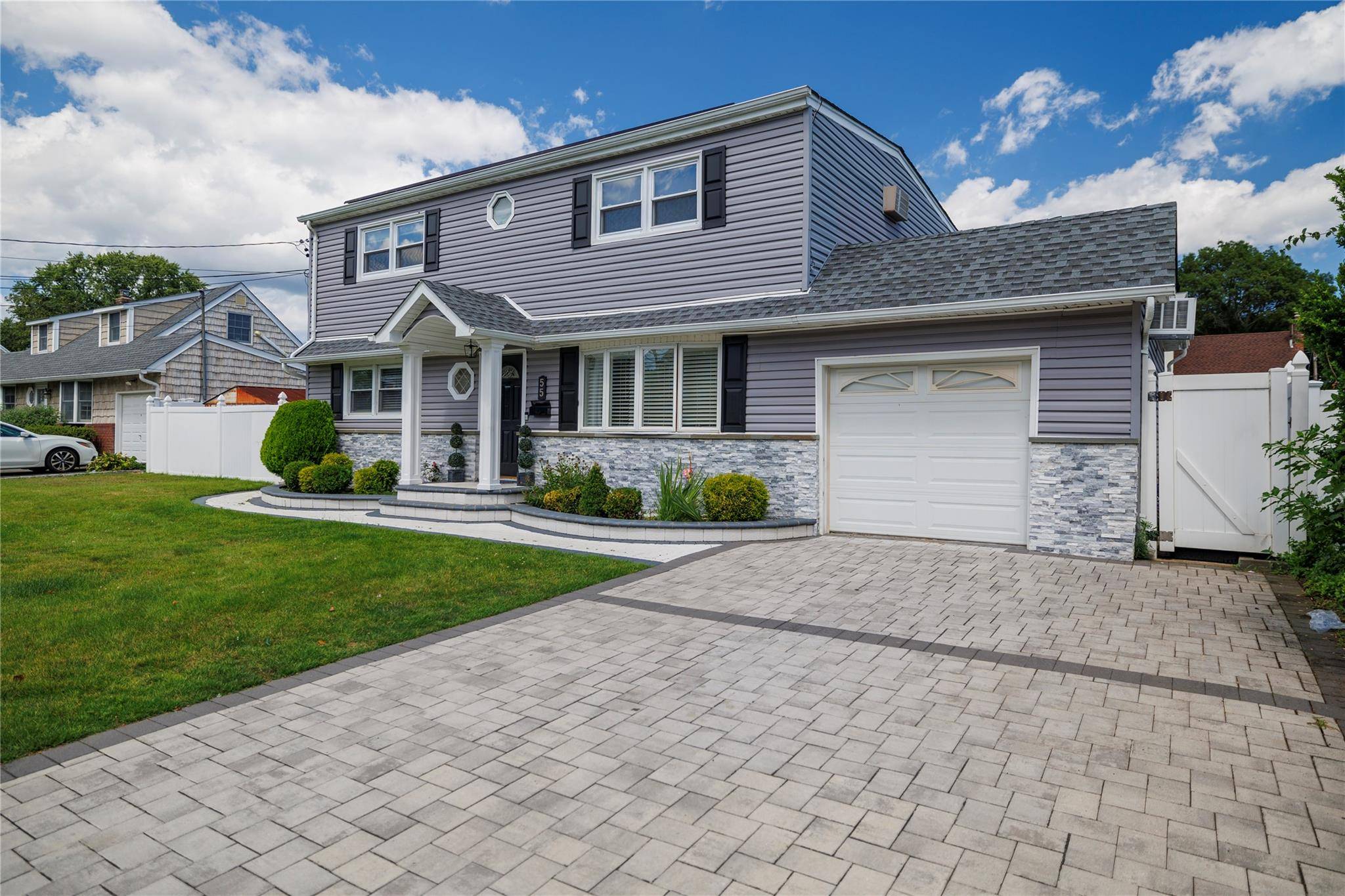 Farmingdale, NY 11735,55 W Walnut ST