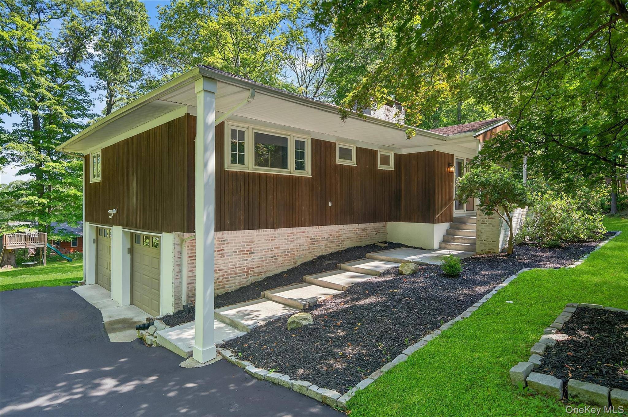 Tuxedo Park, NY 10987,63 Fawn Hill RD