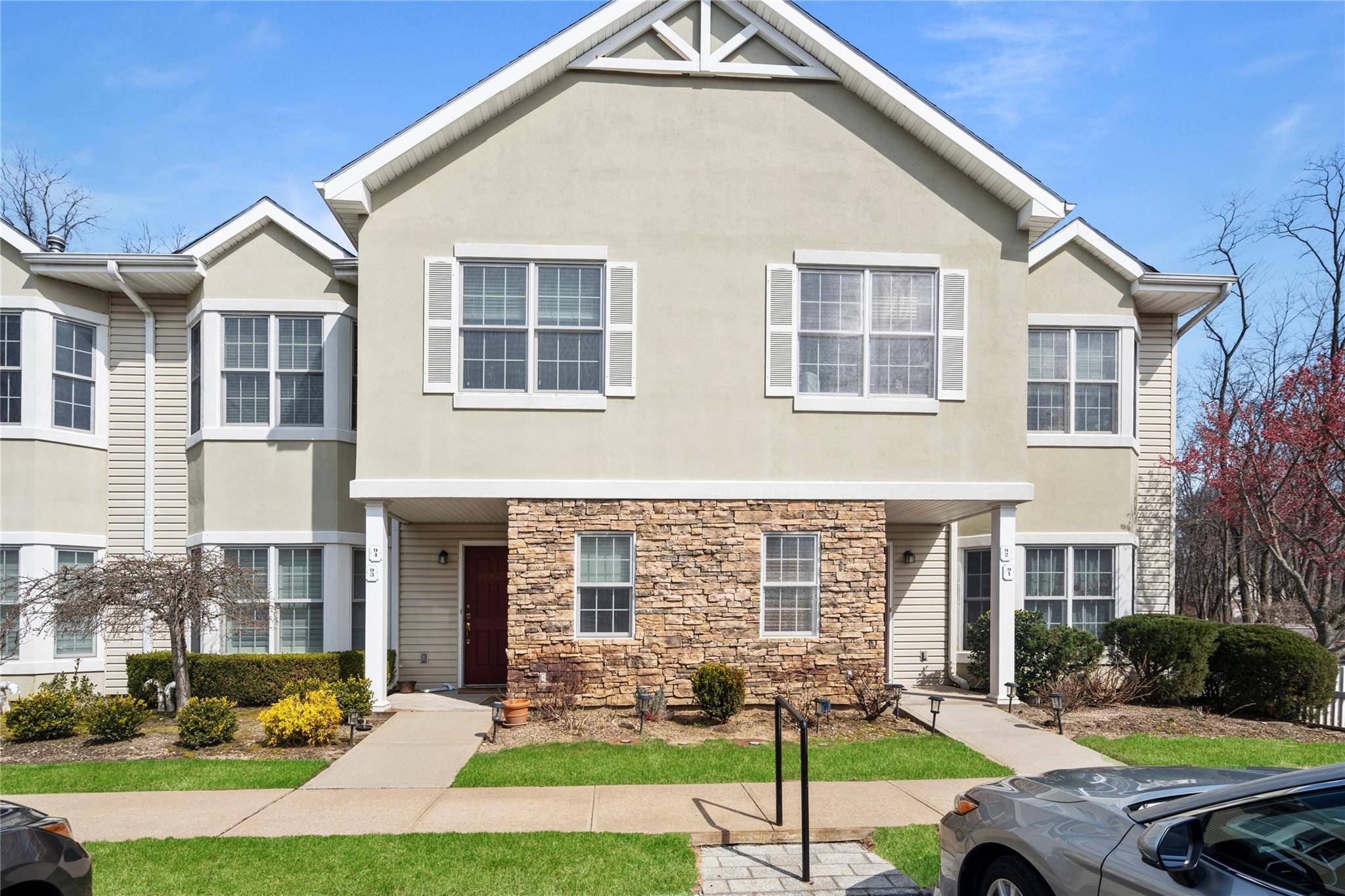 Port Washington, NY 11050,94 Pond View DR #238