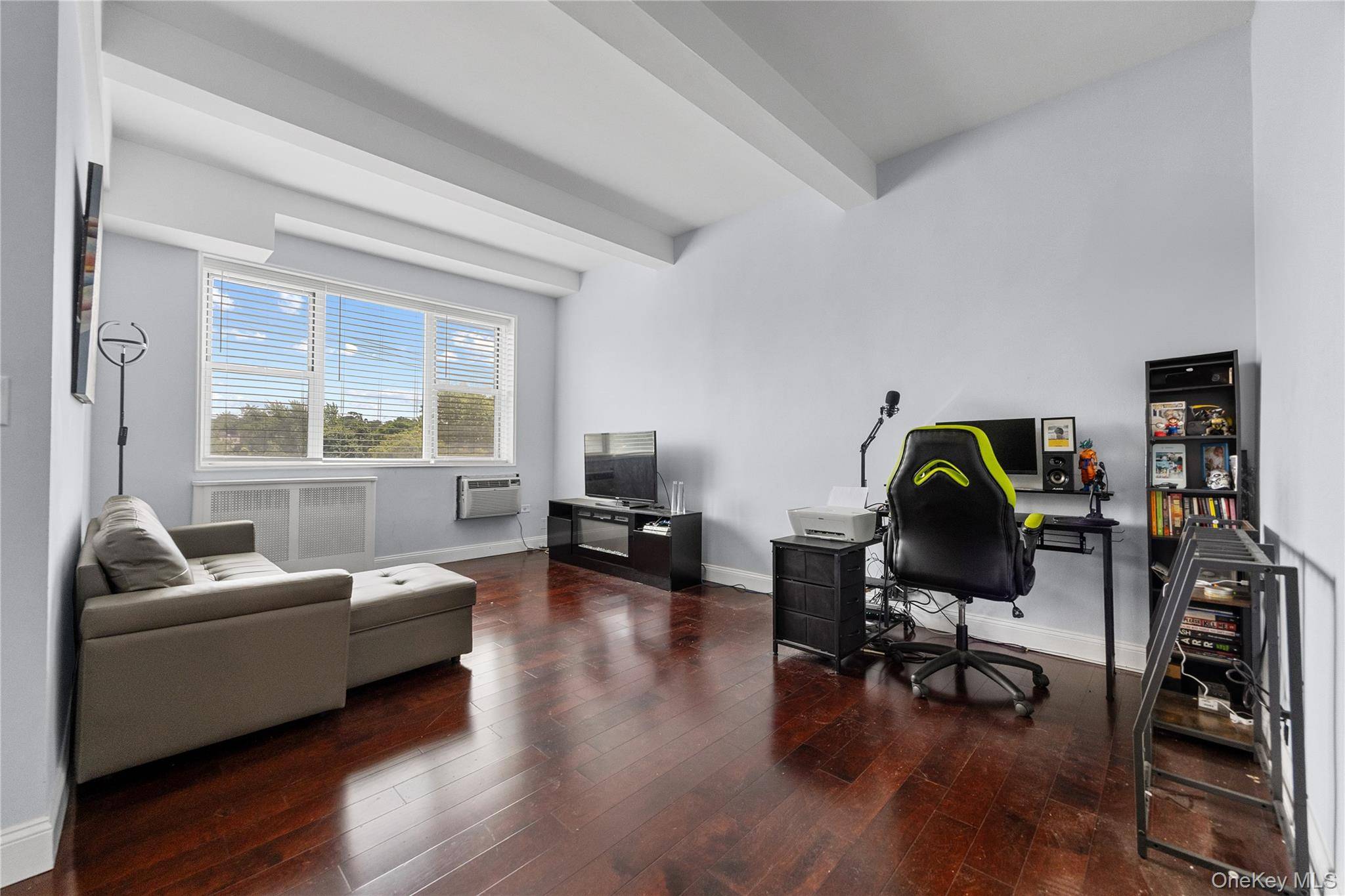 Yonkers, NY 10704,355 Bronx River RD #1i